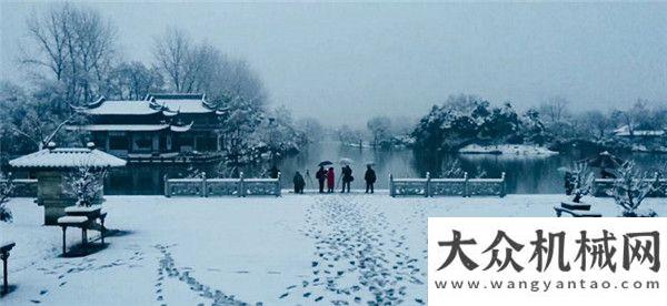 衛(wèi)再出新品中東普降暴雪，除雪設(shè)備火遍半邊天能洗能