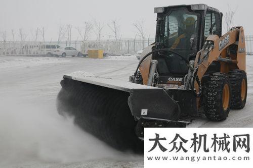 年行業(yè)第一記凱斯滑移冬季清雪的那些事兒徐工挖