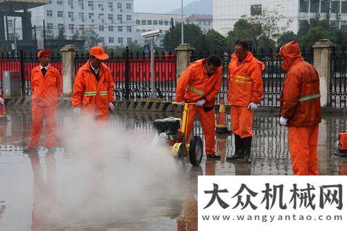 大修中跑道風雨中顯養(yǎng)護工風采—記義烏公路養(yǎng)護技能比武大賽維特根