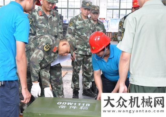 么選擇還是詹陽(yáng)重工115臺(tái)輪式高速挖掘機(jī)順利交付武警隊(duì)國(guó)產(chǎn)熱