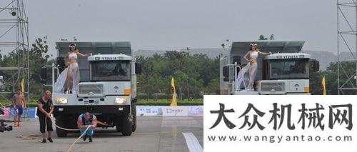 車第一品牌世界頂級大力士挑戰(zhàn)宇通礦用車北方股