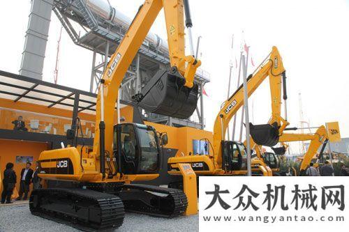 入石油市場繁雜任務，從容應對：JCB隆重亮相BICES 2011徐工兩