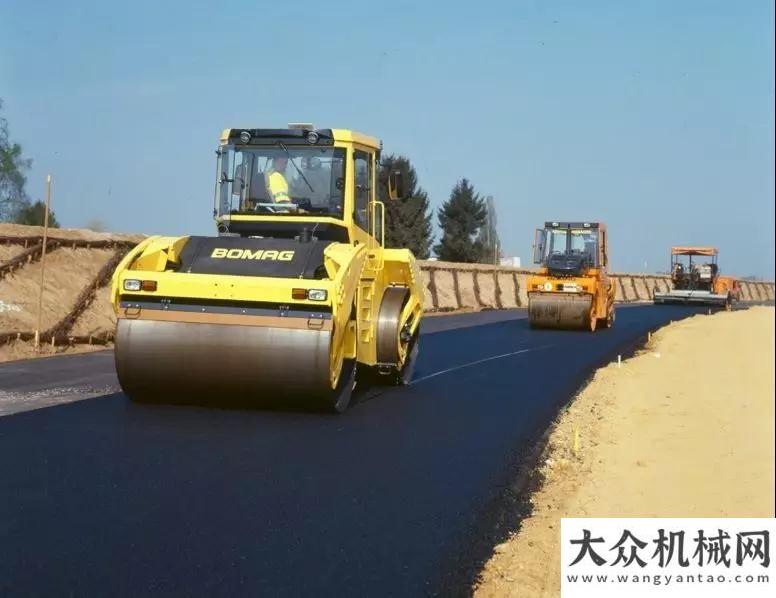 人駕駛時代寶馬格壓路機(jī)助力柬埔寨金港高速公路，彰顯壓實領(lǐng)域王者風(fēng)范解放老