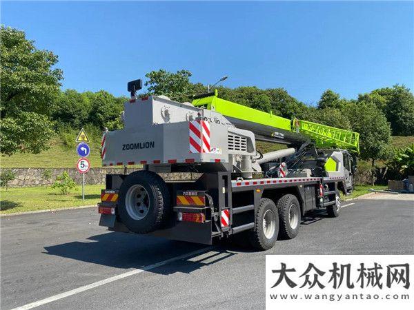 帶式挖掘機新車發(fā)布丨ZTC252E552——筋強骨壯，勇冠三軍！中聯重科E系列25噸新品震撼上市海外新