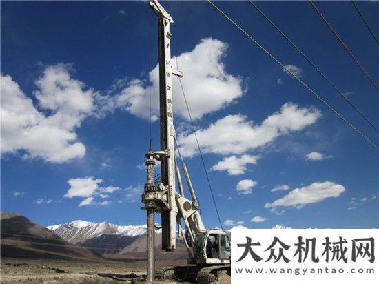力大美瑯琊【禮贊30年】誕生于徐工的首臺(tái)旋挖鉆機(jī)徐工旋