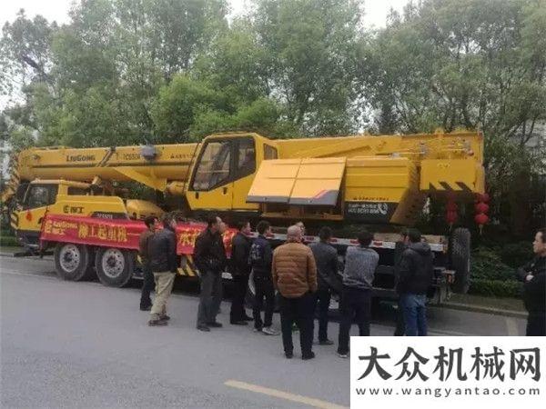 汽車起重機(jī)嶺南實(shí)力派 開著吊車打天下顏值與