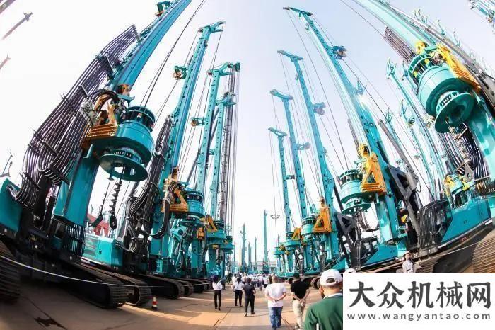 客戶座談會媒體聚焦 | 中新社專訪——山河智能創(chuàng)始人何清華：向著太陽奔跑的筑夢人走客戶