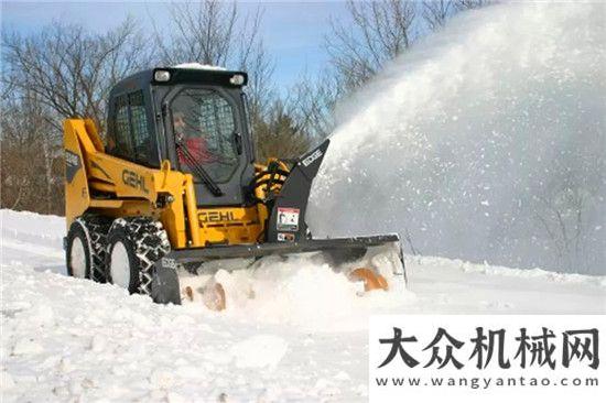 來(lái)鏟雪破冰冰天雪地通行難 蓋爾除雪顯神威整個(gè)朋