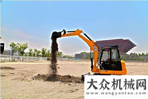 再增新成員JCB小型挖掘機(jī):小機(jī)器 大作為柳工叉