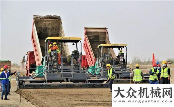 振興快車道祝賀！S21阿勒泰-烏魯木齊高速公路項目榮獲2021交通投融資年度創(chuàng)新獎四