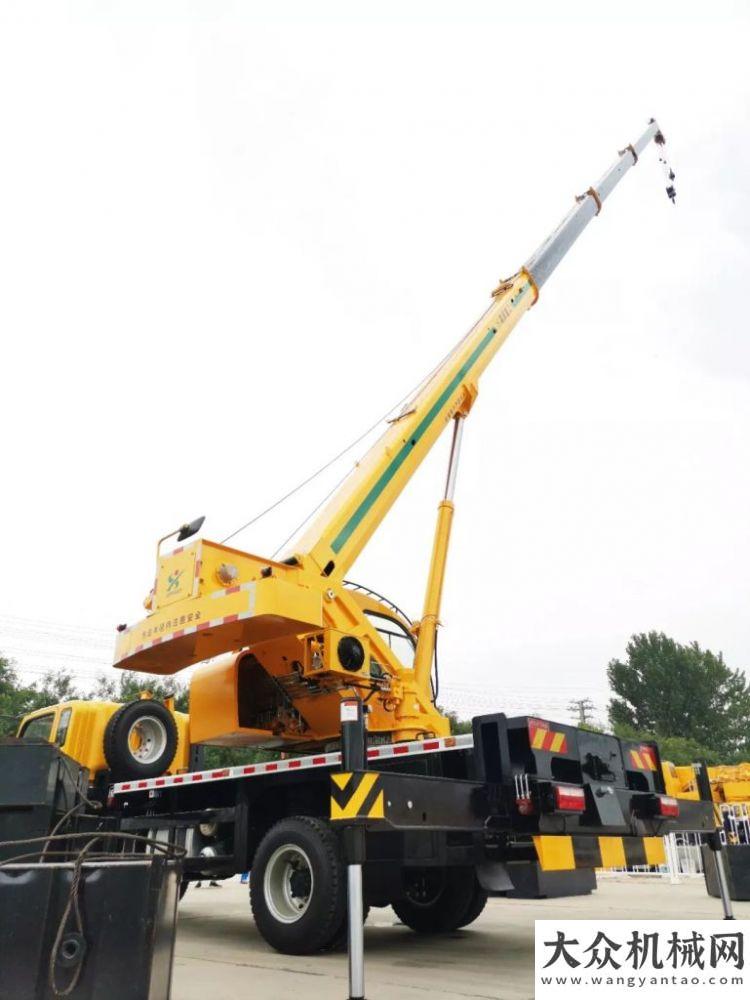 列電動叉車內(nèi)獨(dú)家諜照！森源單板臂頭12噸吊車大批美照曝光……快來圍觀！環(huán)保節(jié)