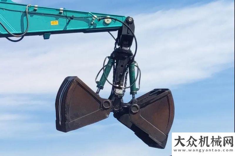 模型送送送讓裝卸變得輕松|神鋼SK350LC-10高駕駛室貝殼斗型抓料機(jī)全新問世！年三一