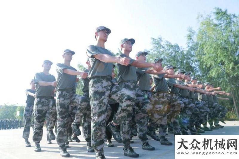 亮相中博會燃燃燃！濰柴新員工軍訓開營啦！勇做專