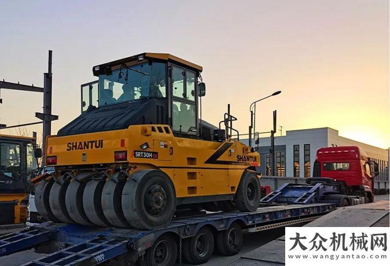 最大的爸氣道路壓實(shí)：看山推SRT30H-C6亮劍古城灤州晉工當(dāng)