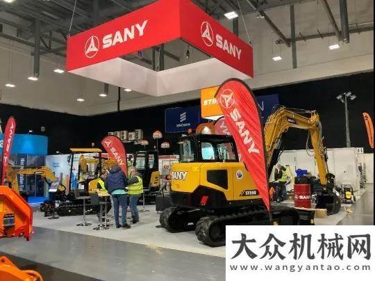 路人在坚守首展成功！三一挖机完美亮相英国Executive Hire Show铁路人