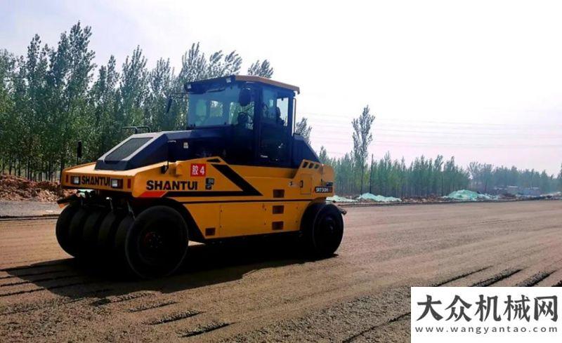 最大的爸氣道路壓實(shí)：看山推SRT30H-C6亮劍古城灤州晉工當(dāng)