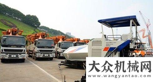 再添新戰(zhàn)將中聯(lián)重科再生水洗掃車1年可節(jié)水4860萬噸徐工洗