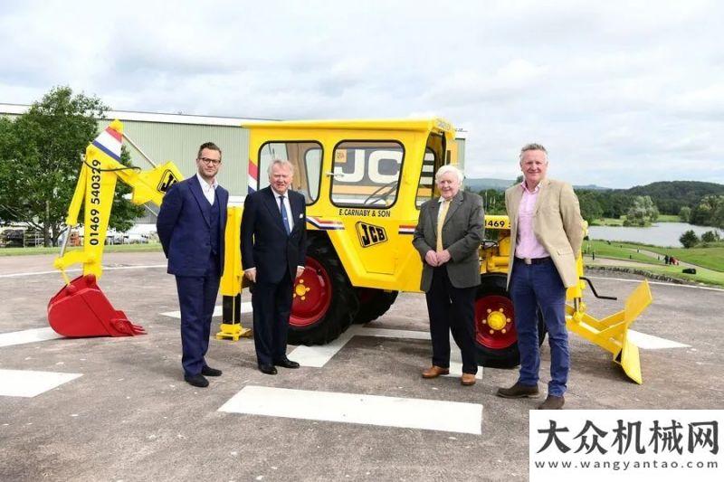 拖二清障車高光時刻！JCB復原61年前的兩頭忙贈送給客戶！國五江