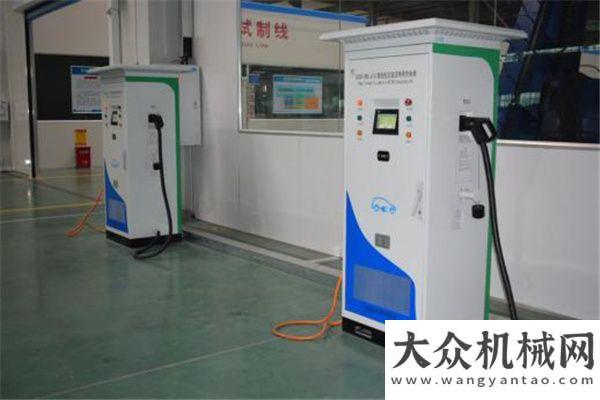 目中的應(yīng)用續(xù)航400KM，箱體可達(dá)19方，這款電動(dòng)貨車到底怎么樣！案例分