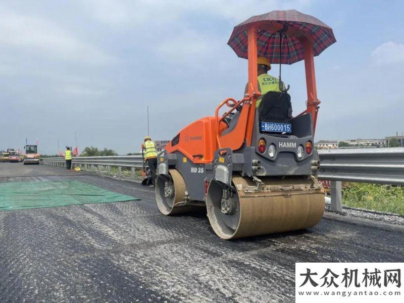 解燃煤之急工地報(bào)告 | 福馬組合高效助力 G60 滬昆高速公路改擴(kuò)建瀝青罩面施工愛心煤