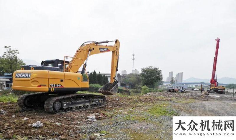 路面施工隊玉柴旋挖鉆機、挖掘機助力浙江老年樂園項目奮戰(zhàn)在