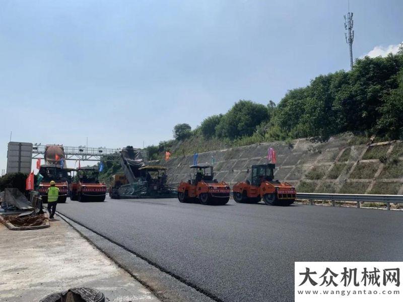 解燃煤之急工地報(bào)告 | 福馬組合高效助力 G60 滬昆高速公路改擴(kuò)建瀝青罩面施工愛心煤