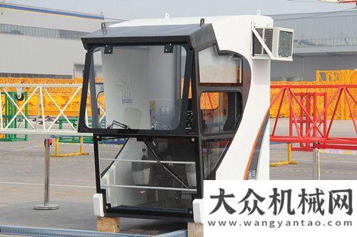 廂式載貨車中聯(lián)重科第3代”BWM”升降機(jī)與擎天H6012-6塔機(jī)全球首發(fā)城市配