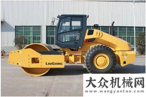 鋪筑成功路柳工E系列壓路機(jī)全新登場(chǎng)山工壓