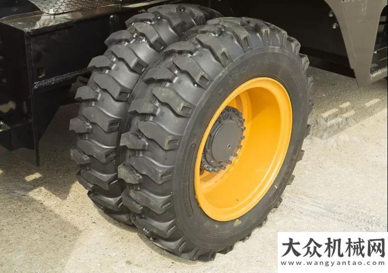 附加稅車型恒特明星產(chǎn)品—HT145W輪挖國六東