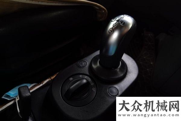 帶合作汕德卡C7H自動擋牽引車不只油 更多設計細節(jié)大放送德國漢