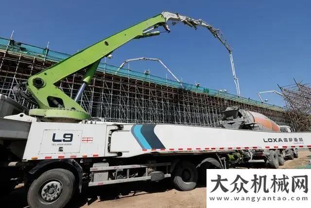 色叫斗山橙泵车司机王振宏：客户指定要用福田雷萨泵车，我本人也是雷萨的粉丝！品质好