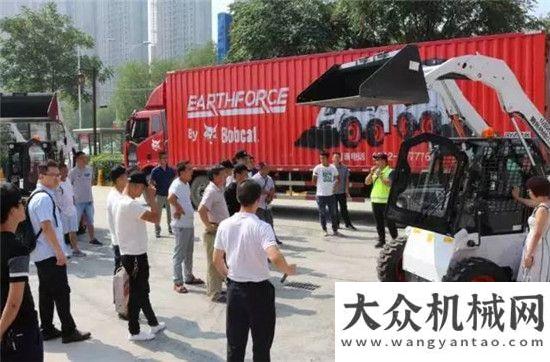 牧場(chǎng)好幫手創(chuàng)富新工具 陜西客戶一下就看上了這只貓牛氣沖