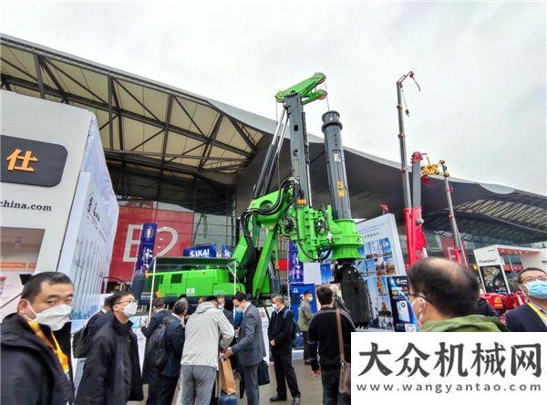 题日活动泰信机械大型低净空旋挖KR300ES首次亮相上海宝马展长沙市