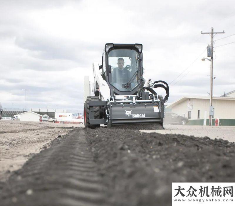 活動開啟啦“銑掃鋪”，山貓給道路“理個發(fā)”！三一重