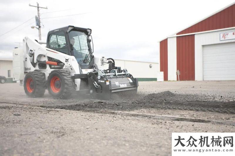 活動開啟啦“銑掃鋪”，山貓給道路“理個發(fā)”！三一重