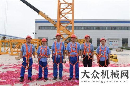 的地鐵項目陜建機(jī)塔機(jī)“先鋒隊”打響夏日戰(zhàn)臺波坦