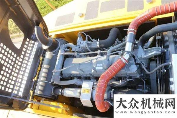 運(yùn)油車型號【產(chǎn)品】雷沃FR370E 礦山中的戰(zhàn)斗影像廈工楚