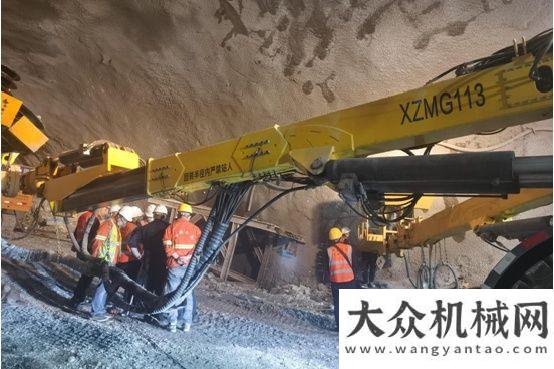 成合作新筑智裝錨桿臺車助力蘭張鐵路項目共建世