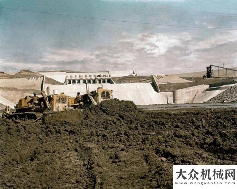 卡成功簽約95年歷史 | 首款CAT?(卡特)非公路用卡車誕生攜手上