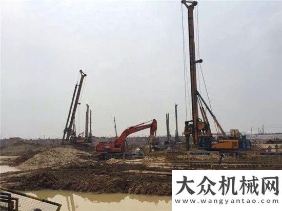多米深砂巖在襄陽東津高鐵站，26臺旋挖鉆機(jī)都是咱家的四臺寶