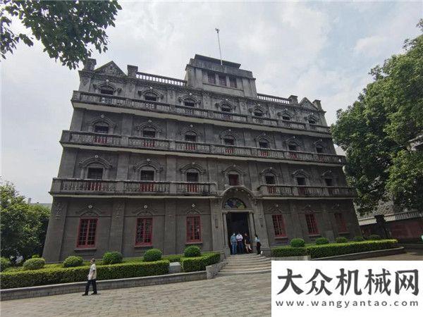 力綠色建筑“永遠跟走，踏上新征程”徐州市工程機械商會支舉辦百年專題活動津彩上