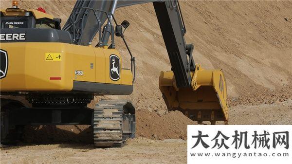 保障知多少約翰迪爾挖掘機太“豪橫”，兩位山東“大佬”被折服！秒懂卡