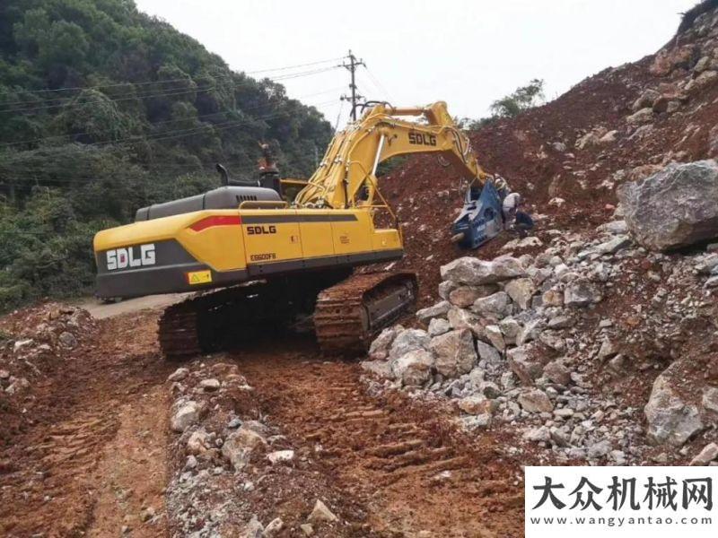 重組展新篇山東臨工【好司機(jī)加油站·創(chuàng)富篇】“挖二代”程龍：把客戶當(dāng)朋友才能越做越好！捷報頻