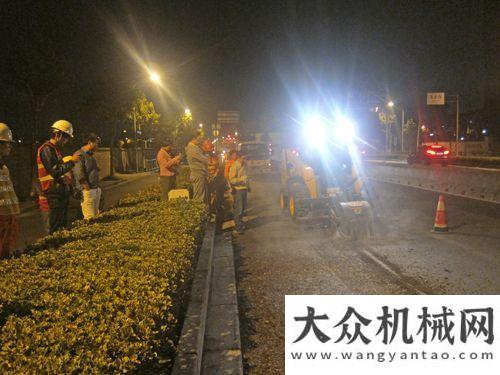 滑移日夜忙凱斯滑移深夜現(xiàn)身 公路養(yǎng)護(hù)更輕松公路清