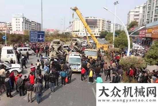 排行榜榜單水泥車把寶馬車壓成餅上半年