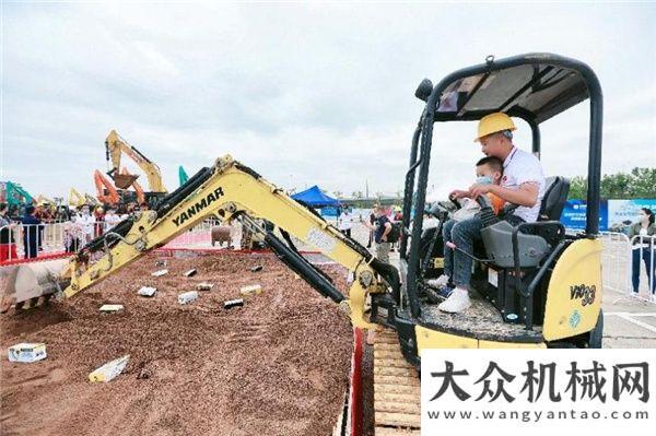 戶榮譽稱號重燃熱血“機甲夢”！長沙國際工程機械裝備表演展成吸睛焦點壘知集