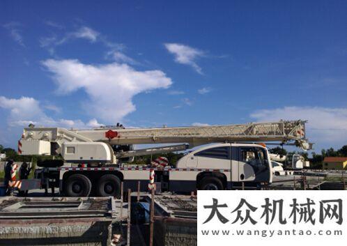 基地展身手特雷克斯Toplift25汽車起重機(jī)交付菲律賓用戶中聯(lián)汽