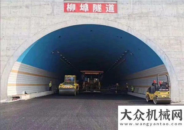 播火爆收官中大機(jī)械Power KDT2000變型金剛穿越柳埠隧道駕到星
