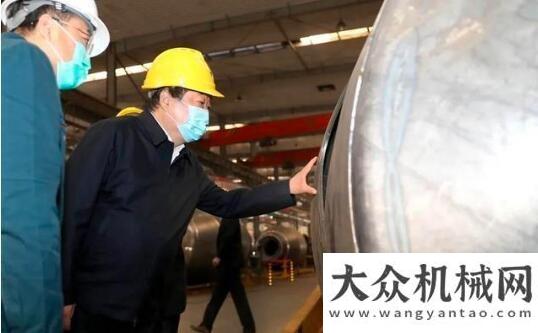 體談話會議譚旭光到青島重工和雷沃重工青島工程機(jī)械集團(tuán)公司調(diào)研生產(chǎn)經(jīng)營情況華菱星