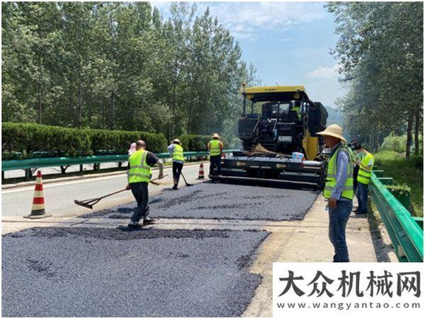 站火爆夏日高溫下，寶馬格全套設(shè)備征戰(zhàn)西延高速浙江鼎